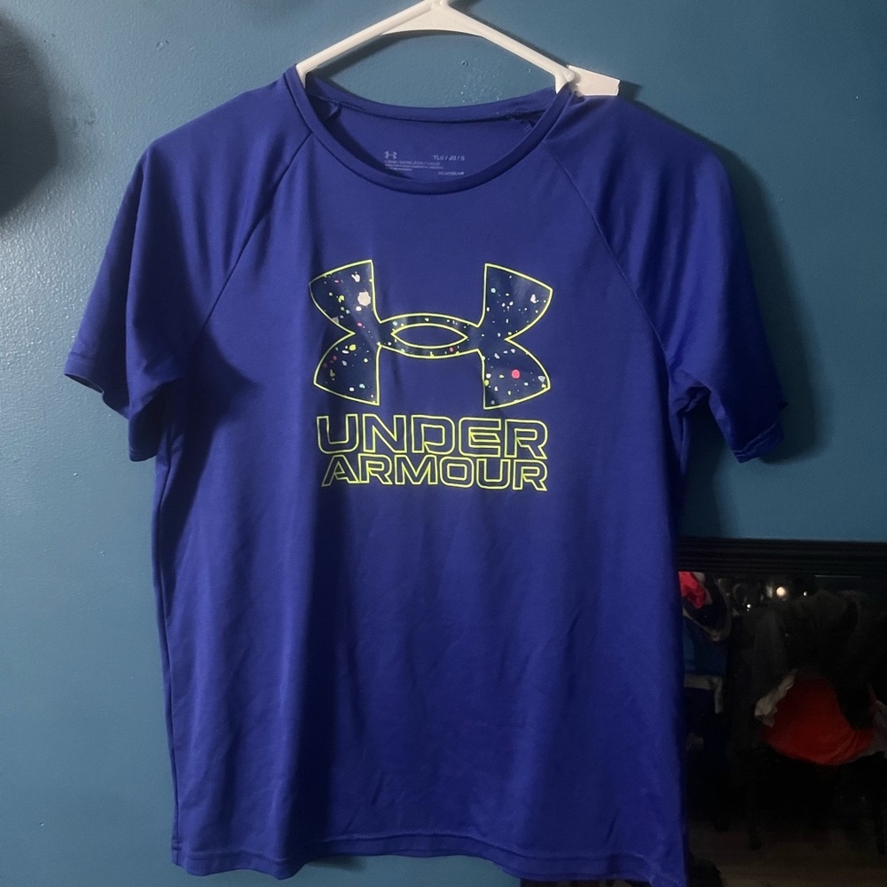 Under Armour blur and green shirt #activewear youth large